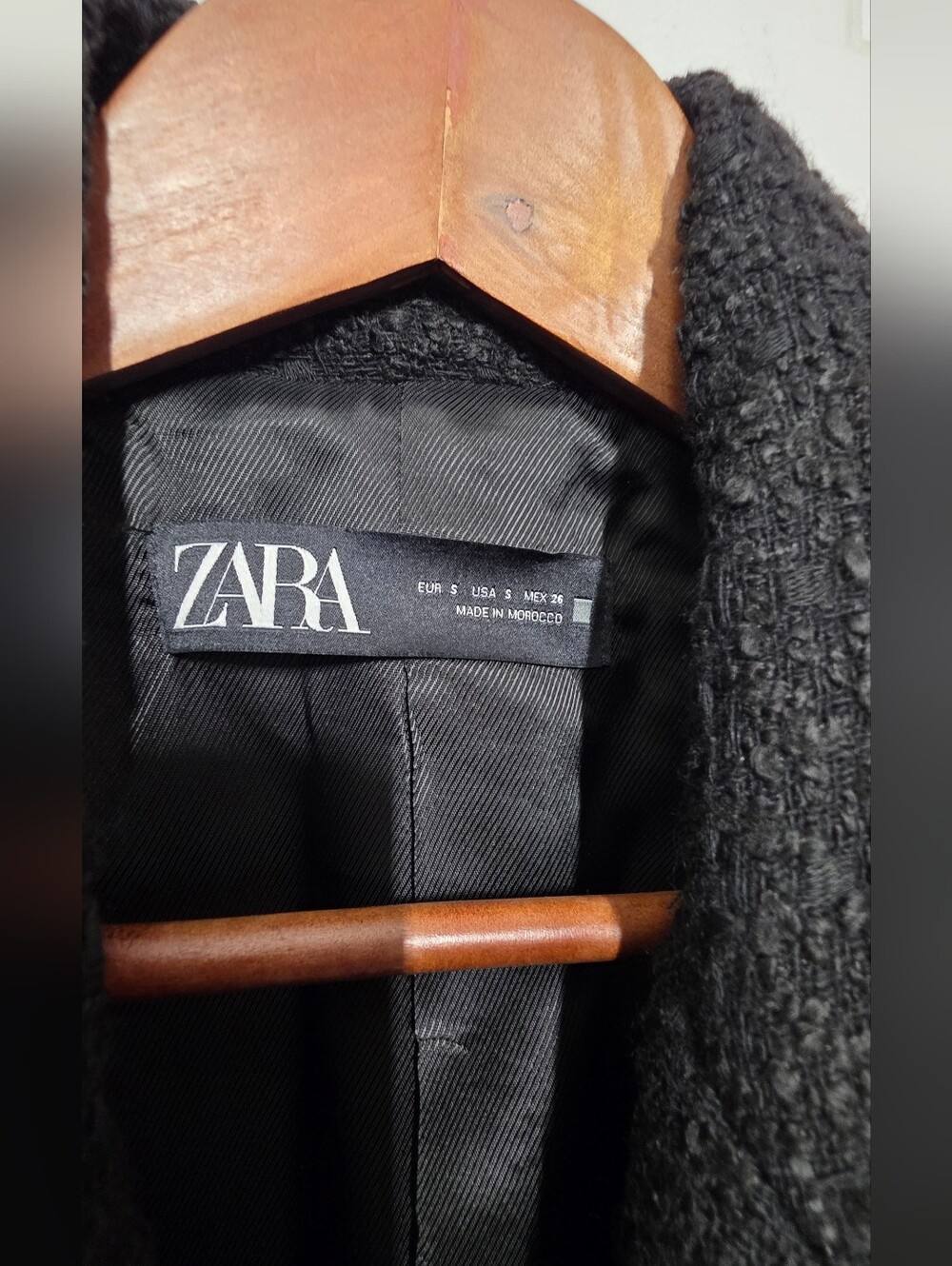 ZARA Double-Breasted Tailored Tweed Textured Blazer- Black Gold Buttons Accent - Picture 9 of 9